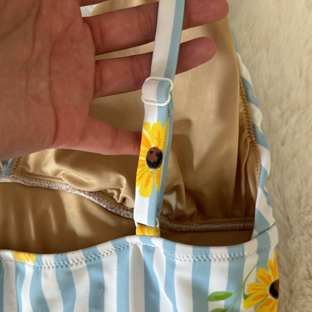 Bathing suit - Picture 4 of 7